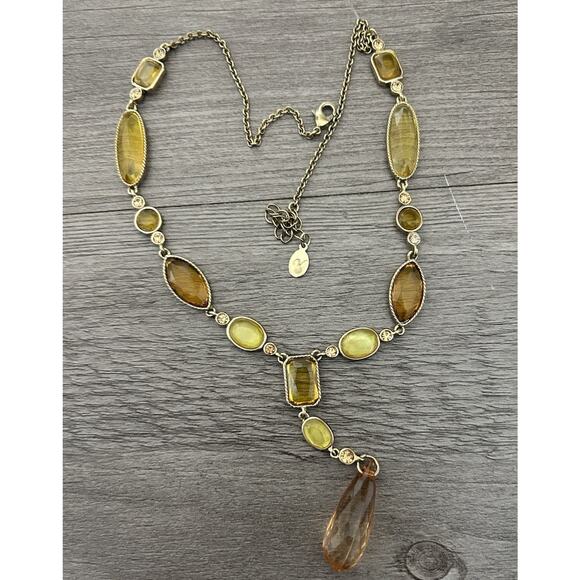 Lovely Vtg Citrine- Colored Faceted Acrylic & Rhinestone Statement Necklace . - Picture 2 of 3